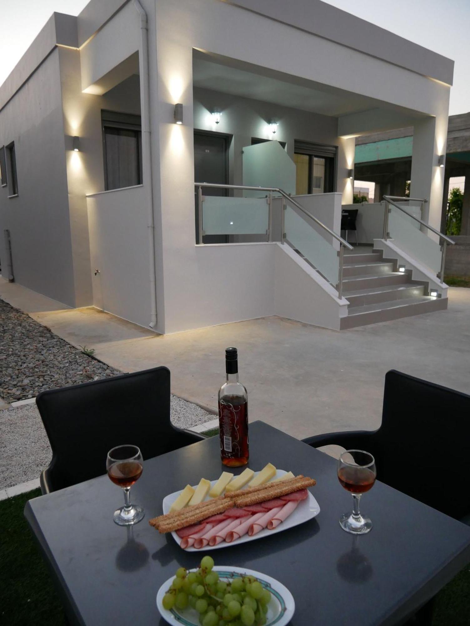 Erotokritos Studios Agia Marina Extérieur photo