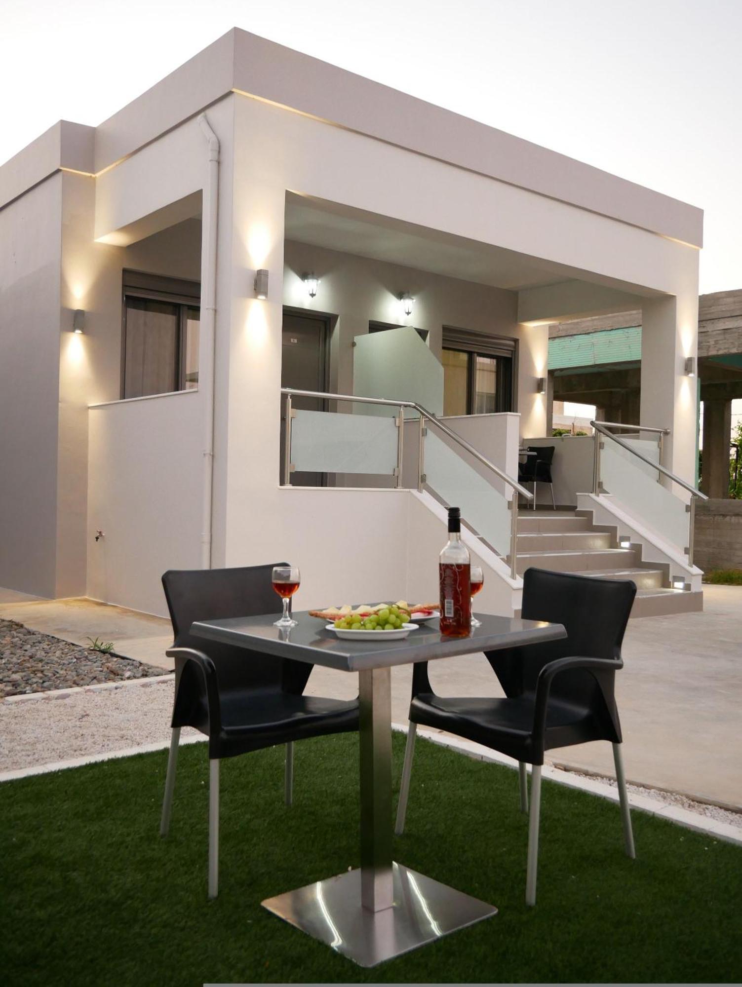 Erotokritos Studios Agia Marina Extérieur photo